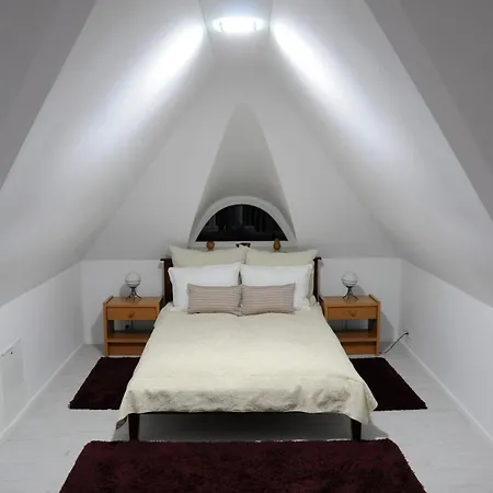 Villa Chopin's Thatch - House And Peninsula Only For