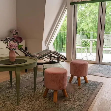Chopin's Thatch - House And Peninsula Only For Villa *